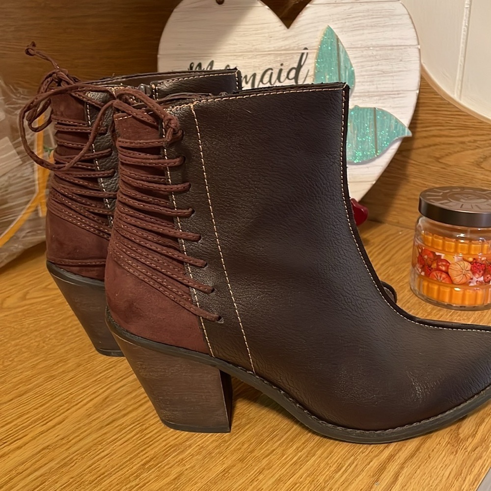 👢👢👢3 for 12$👢👢👢Cato Brown Lace Ankle Boots - Picture 3 of 10